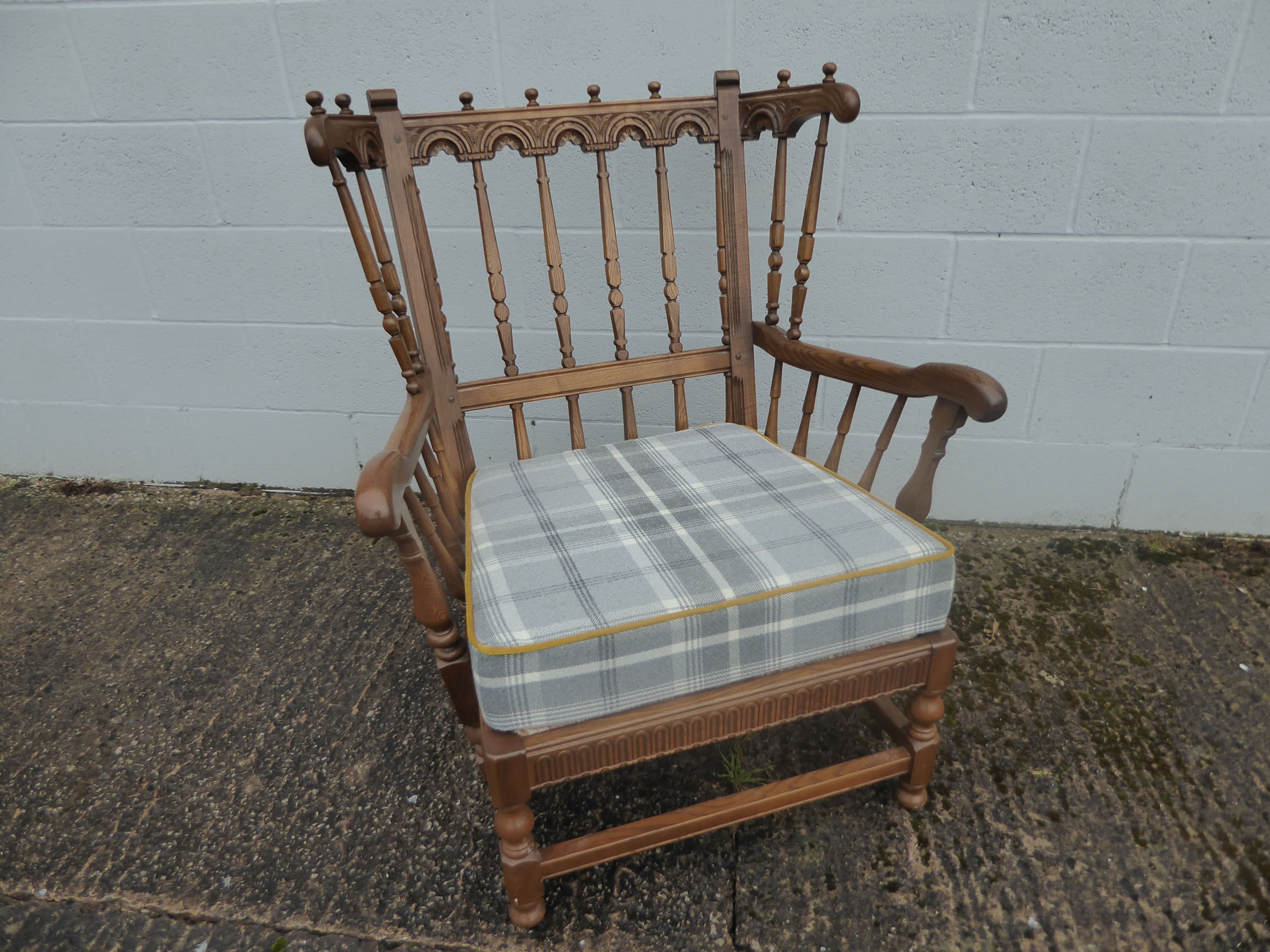 Ercol Cloister Seat cushion in Dove Grey with Mustard Piping